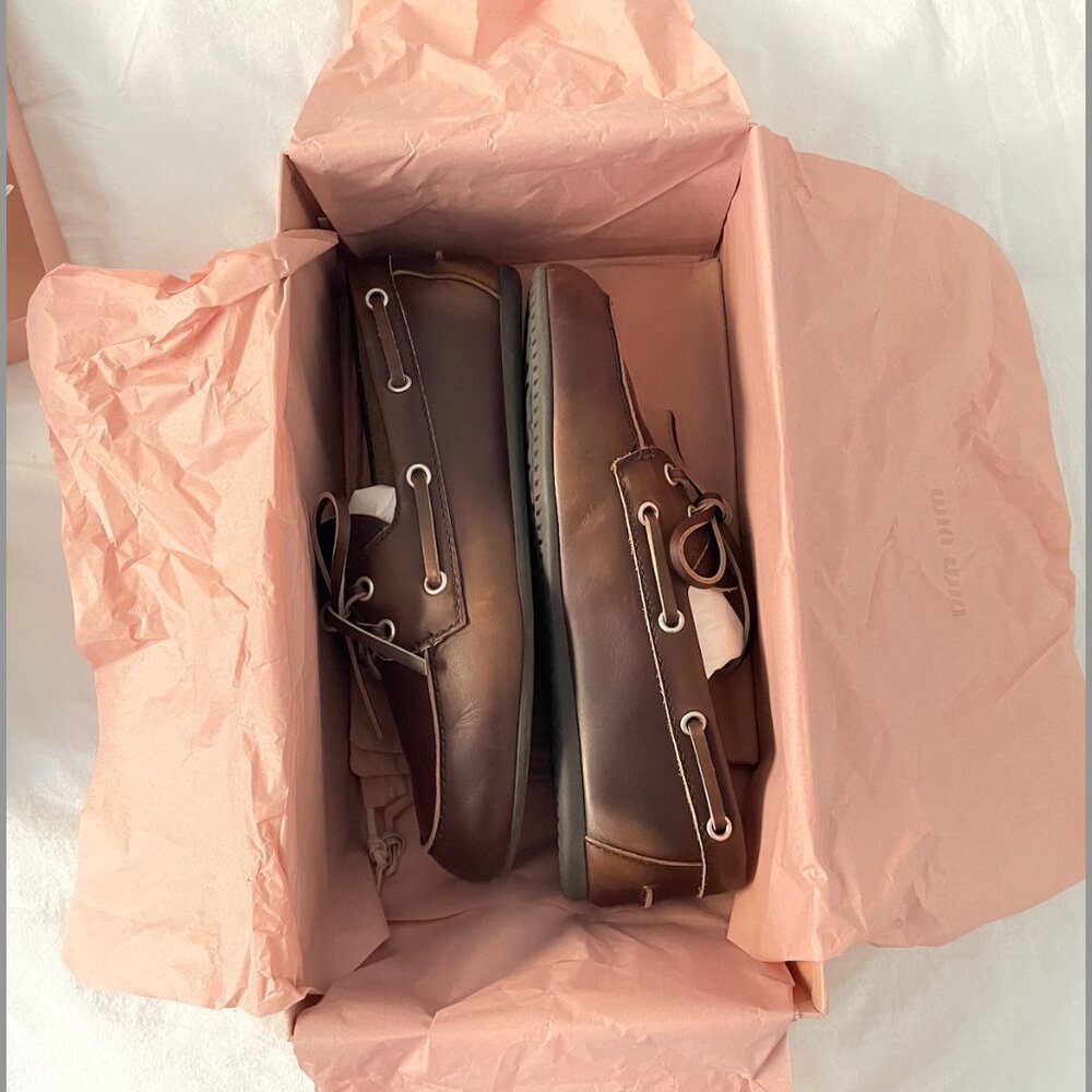 MIU MIU BROWN LEATHER BOAT SHOES